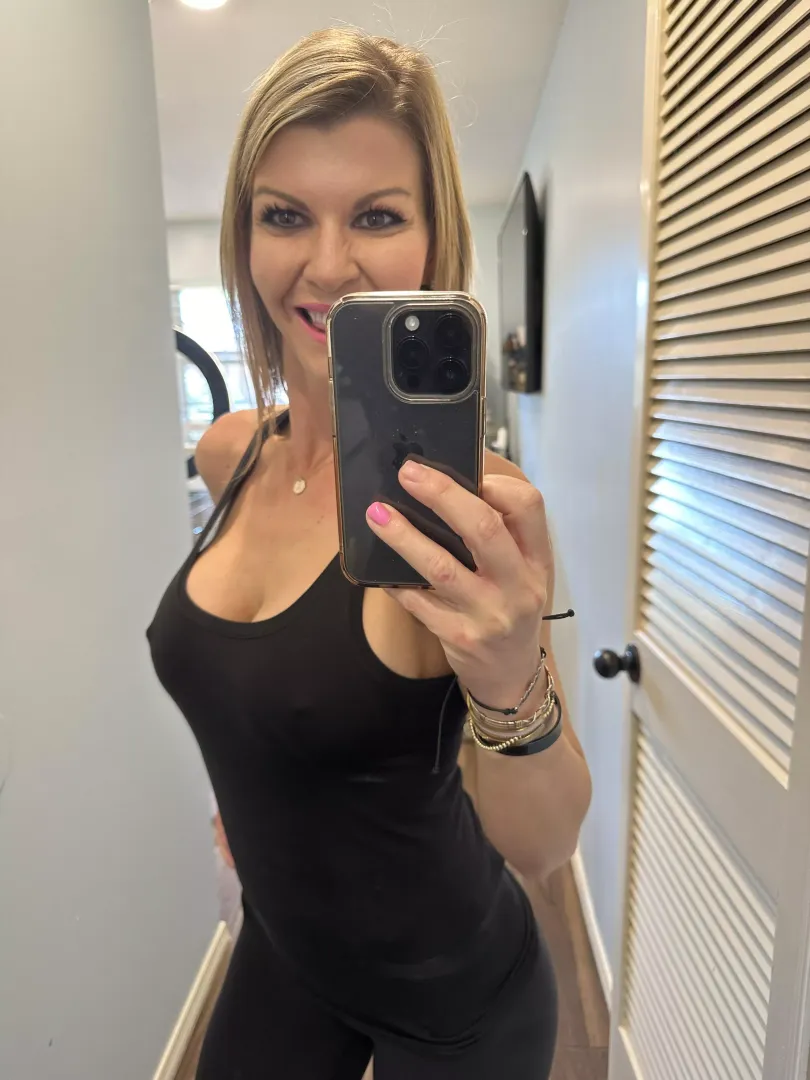 It’s Wednesday and my nipples will be todays gym topic