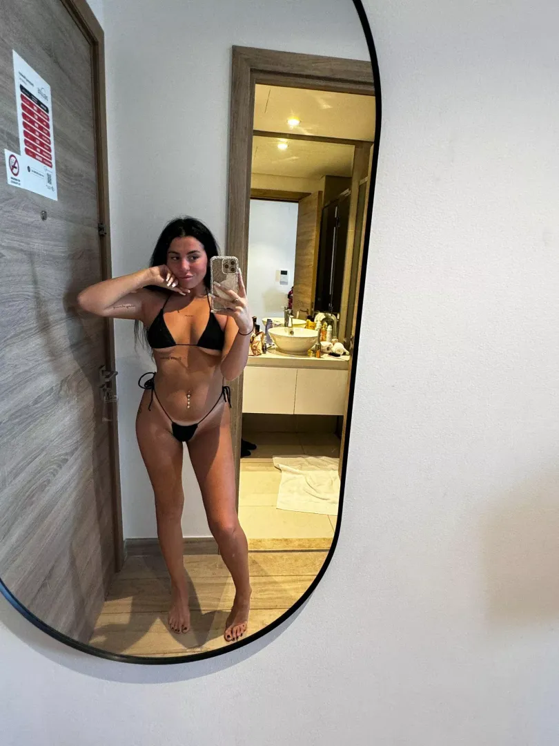 IUTR black bikini