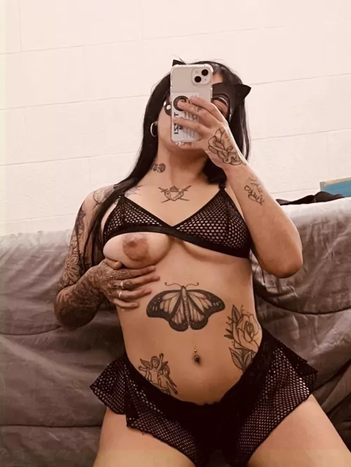 I've always had a problem with authority, care to fix that?~ 🖤