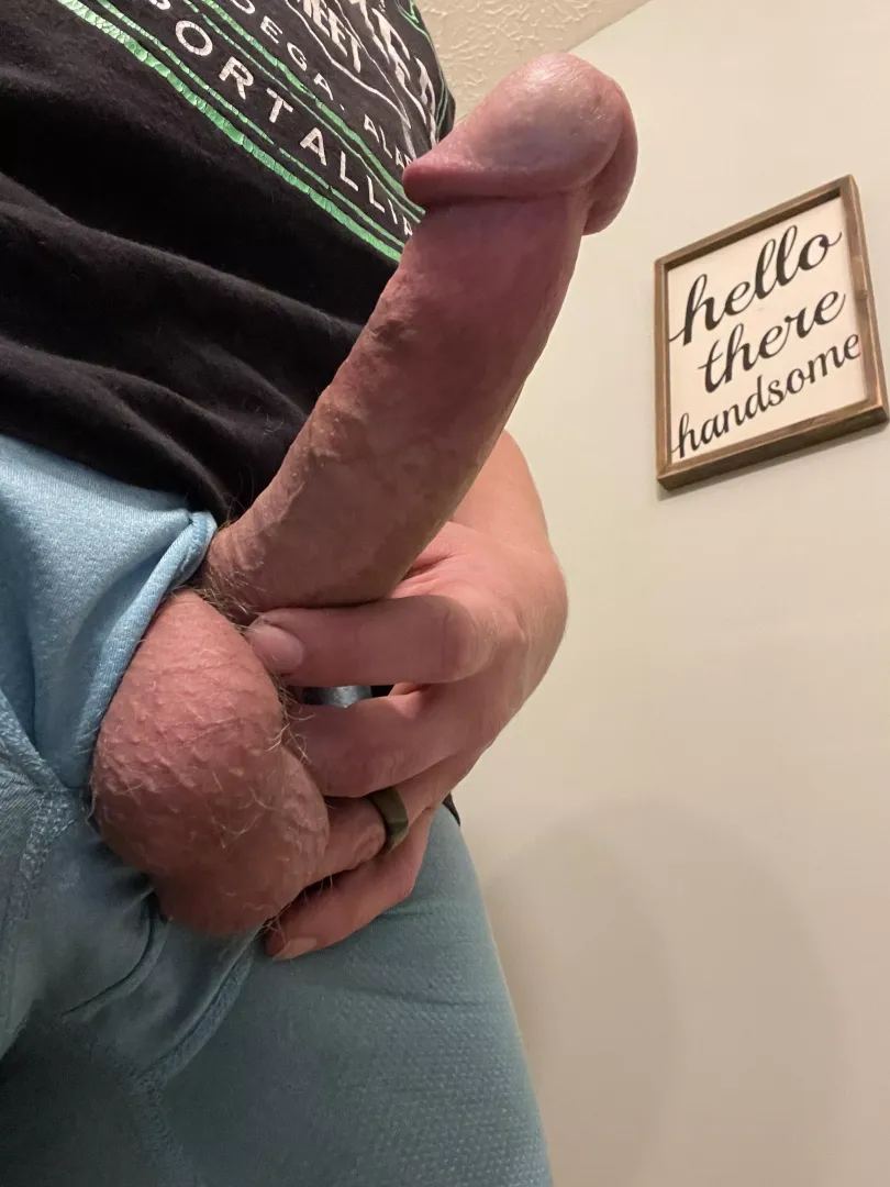 I’ve been edging all weekend. I think it’s time to cum.