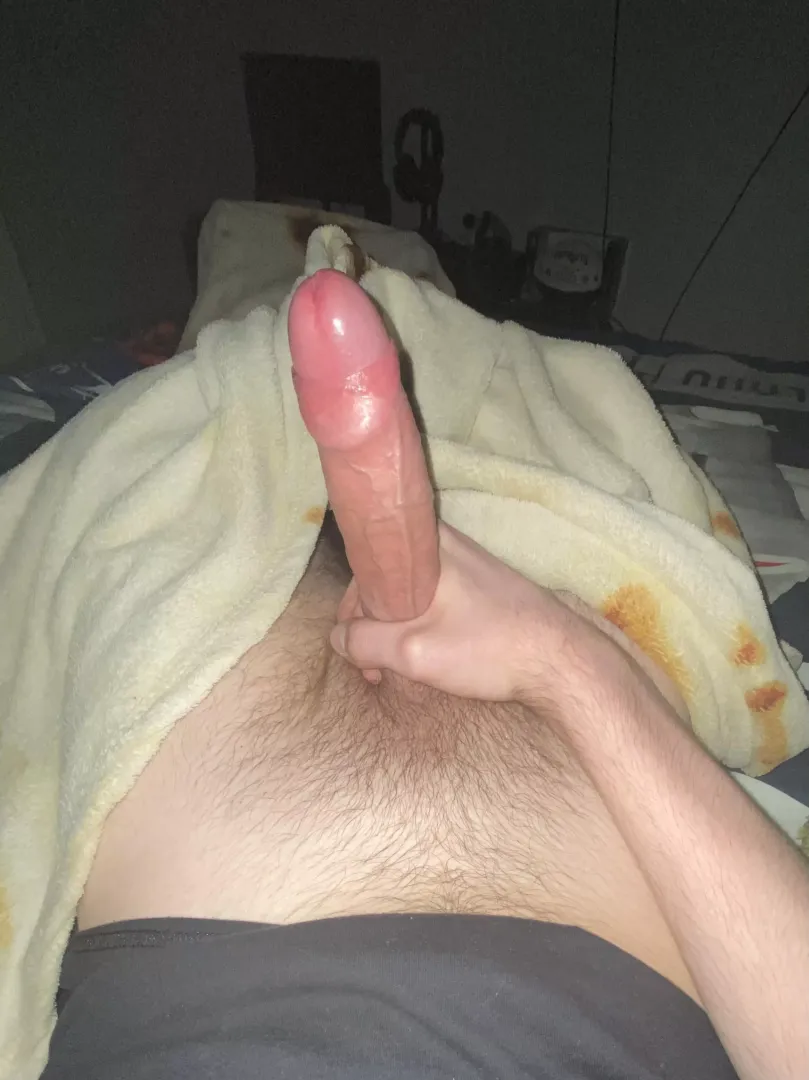 I’ve been edging since last night and have never throbbed so hard😫 Hmu if you can help me release