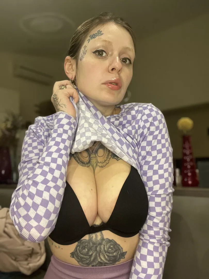 I've been told I give great tittyfucks 😋