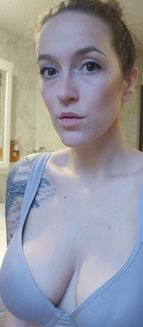 I've heard I look like Shannon Woodward