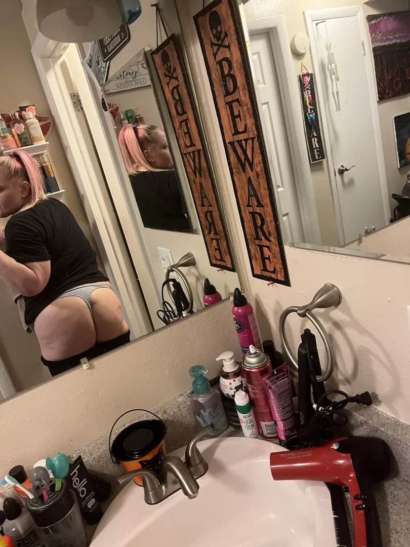 I’ve lost 74lbs! Feeling good 😜