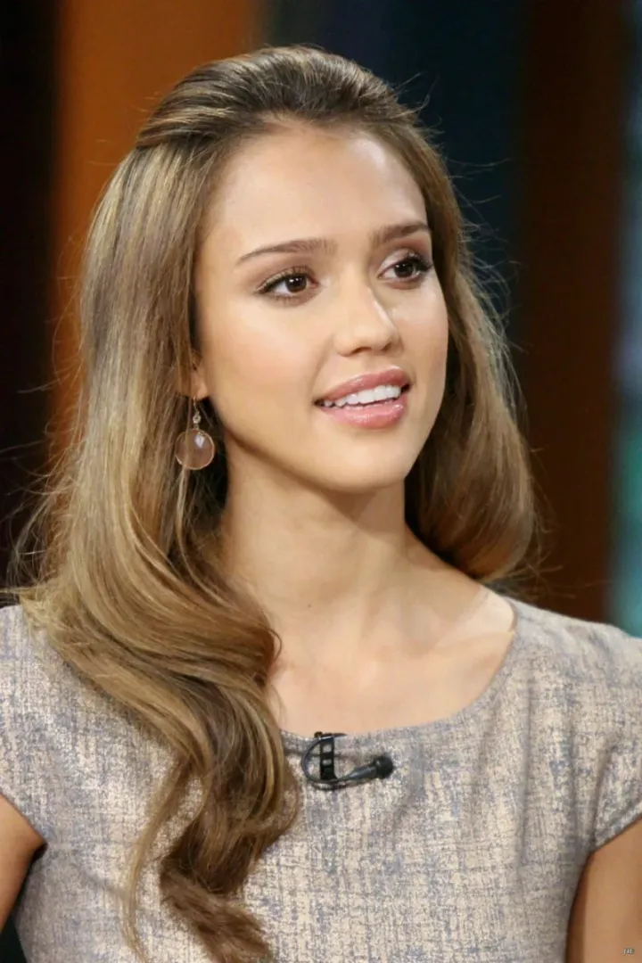 Jessica Alba.