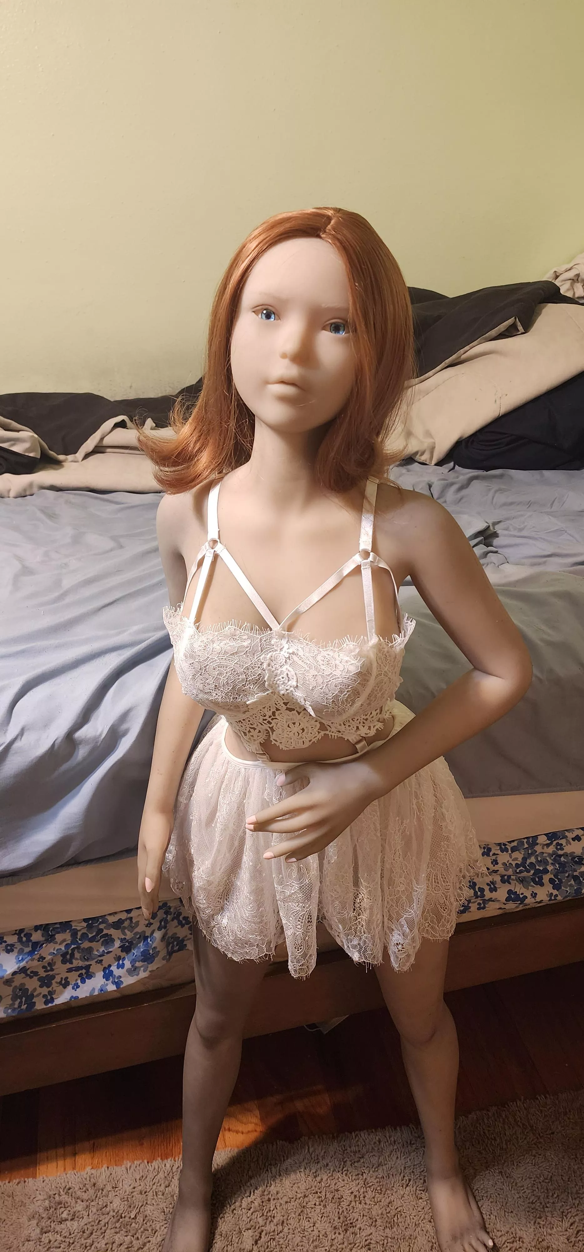 Jessie's new night gown