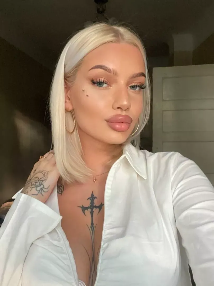 Juciy lips are good for some things