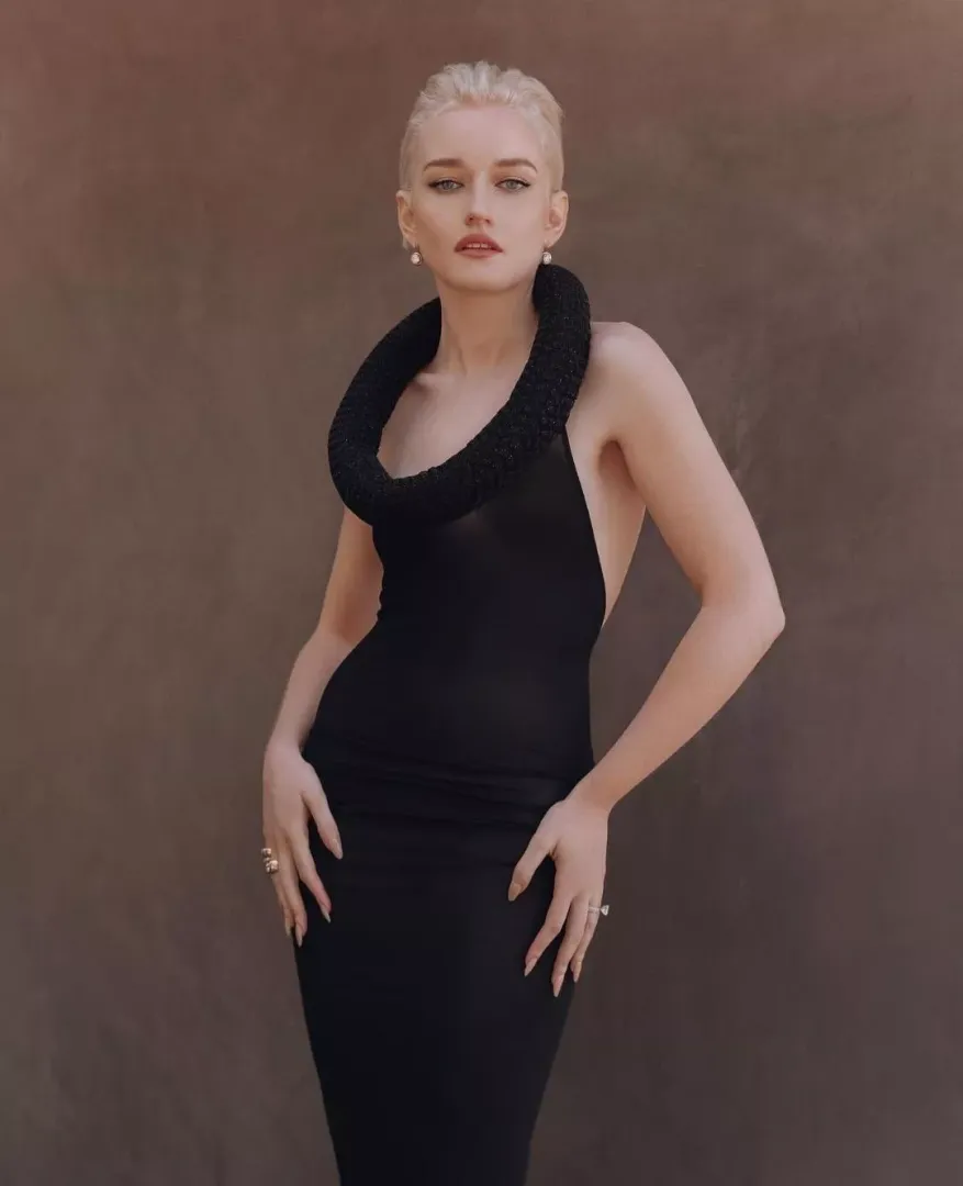 Julia Garner
