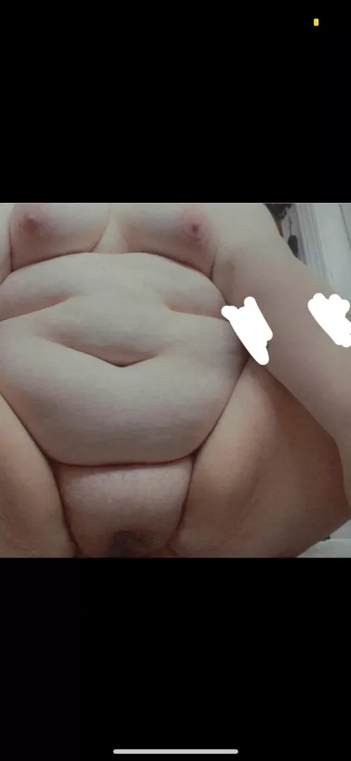 Jus wanted to show you how sexy my nipples look when I pump them n hot fuckable my pussy is when I’m sitting down 🥰