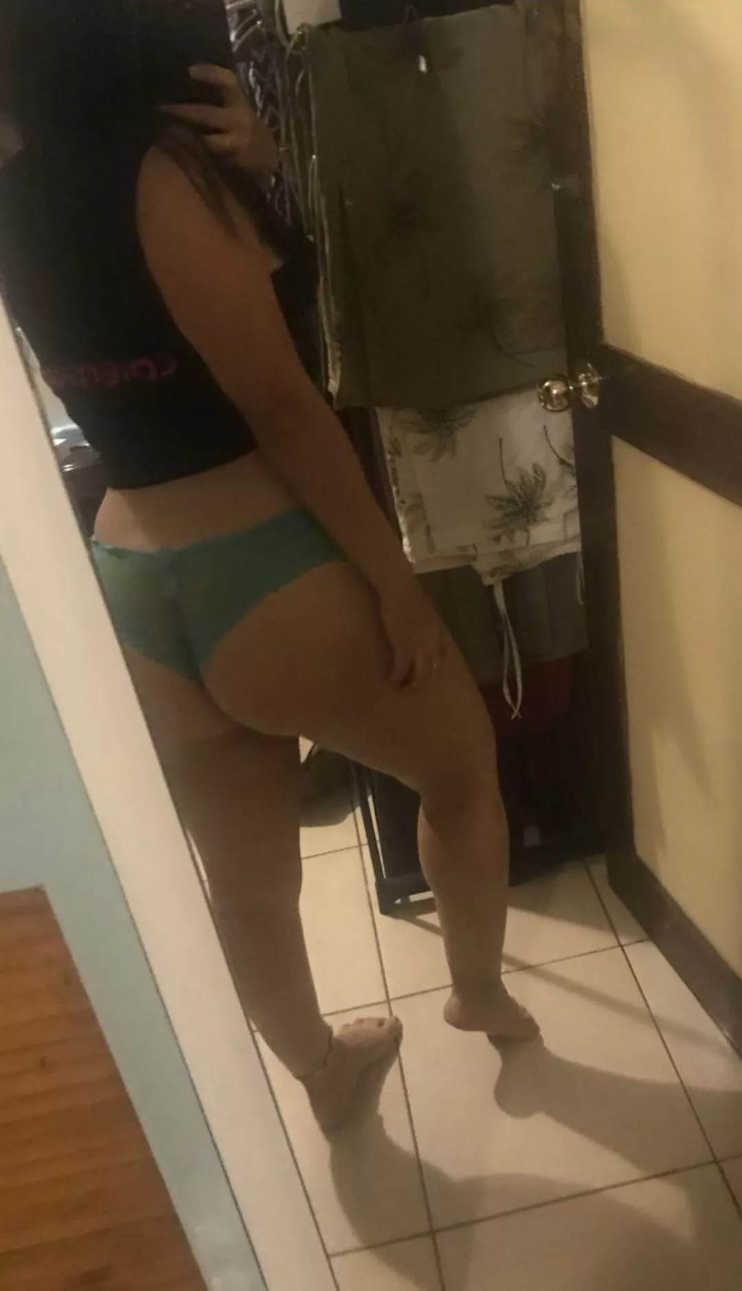 Just a 28yo med student from Costa Rica trying to feel sexy