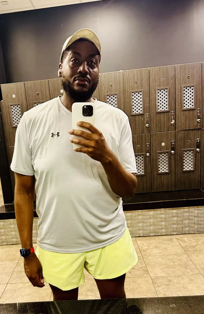 Just a beefy dude feeling confident in the locker room after smashing leg day! Hope you guys like locker room selfies 