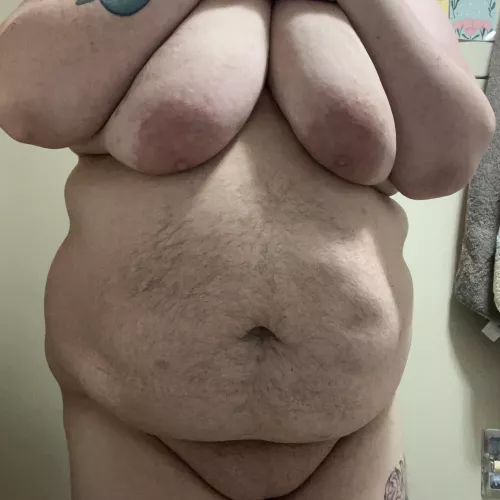 Just a big guy 🤤