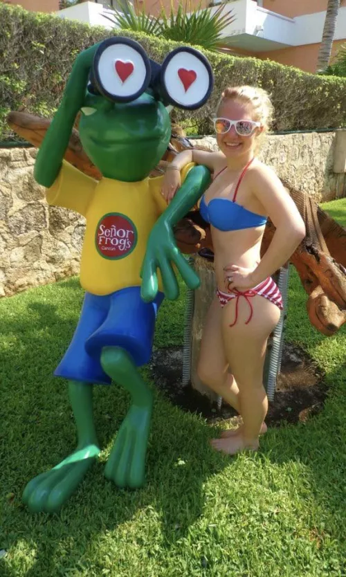 Just a blondie on spring break