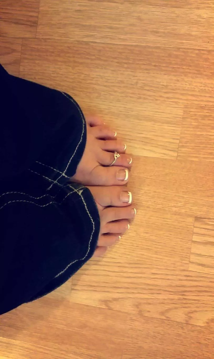 Just a little toe cleavage here