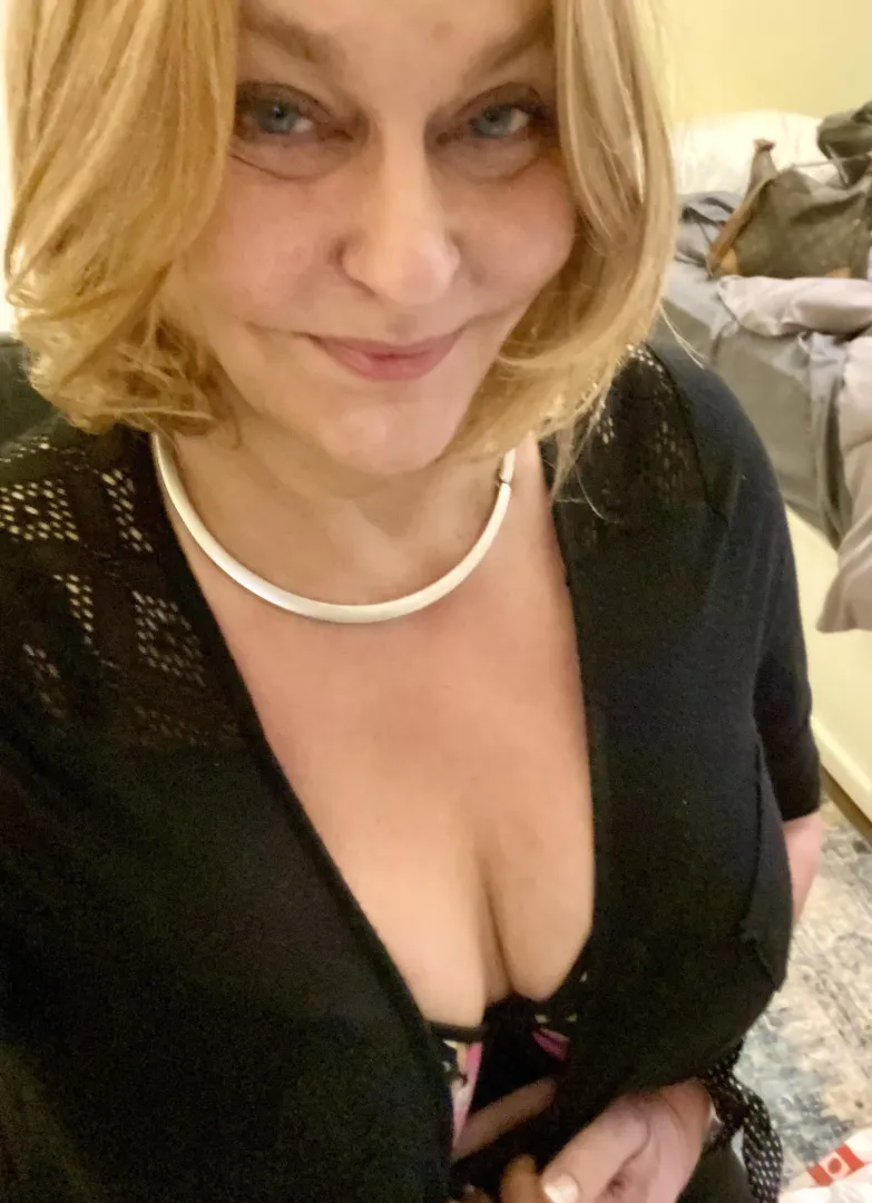 Just a peek down my shirt!