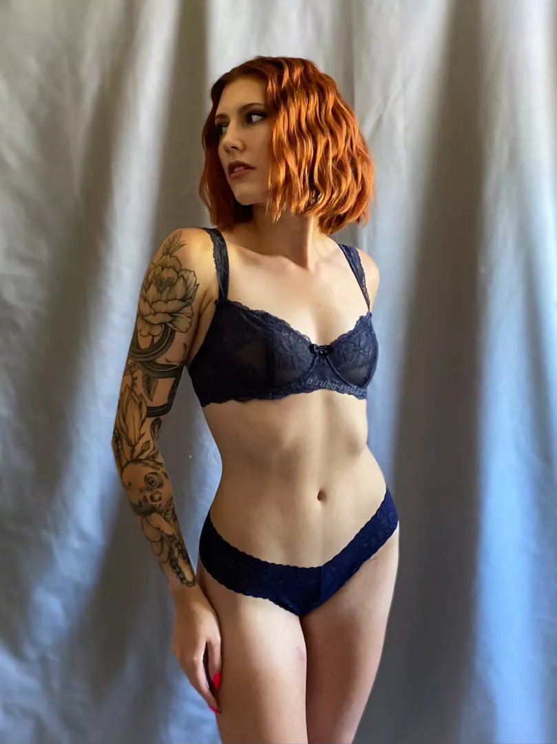 Just a petite redhead looking to have some fun