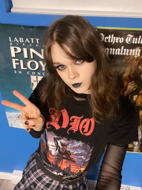 Just a silly boy who's really into old rock