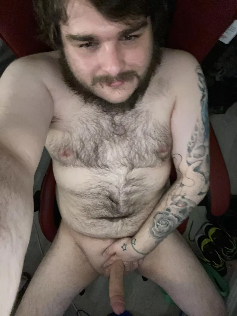 Just a thicc dude looking for a thicc lady