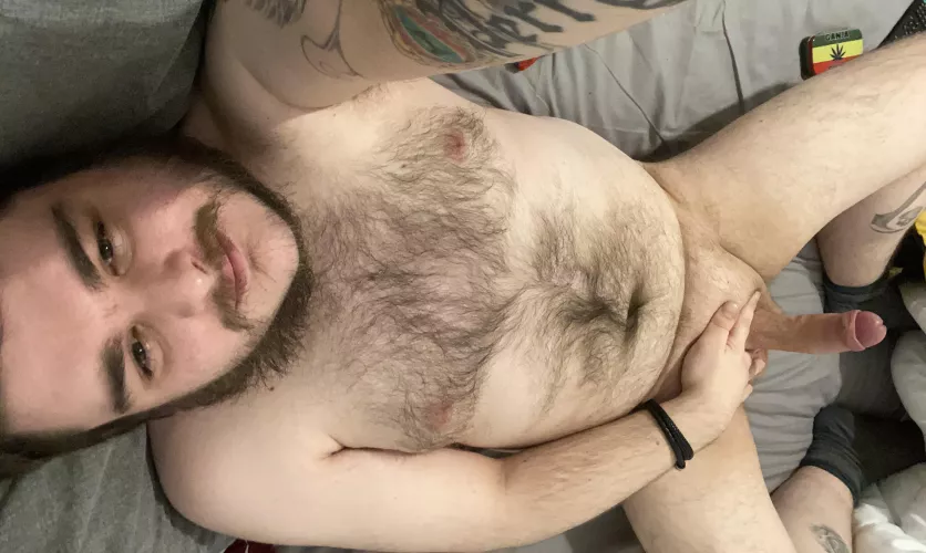 Just a thicc ugly dude looking for a thicc lady