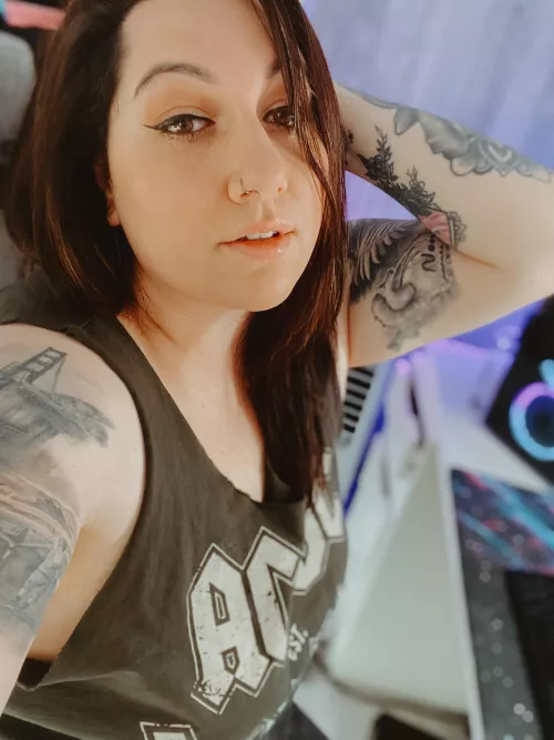 Just an innocent selfie 🥰