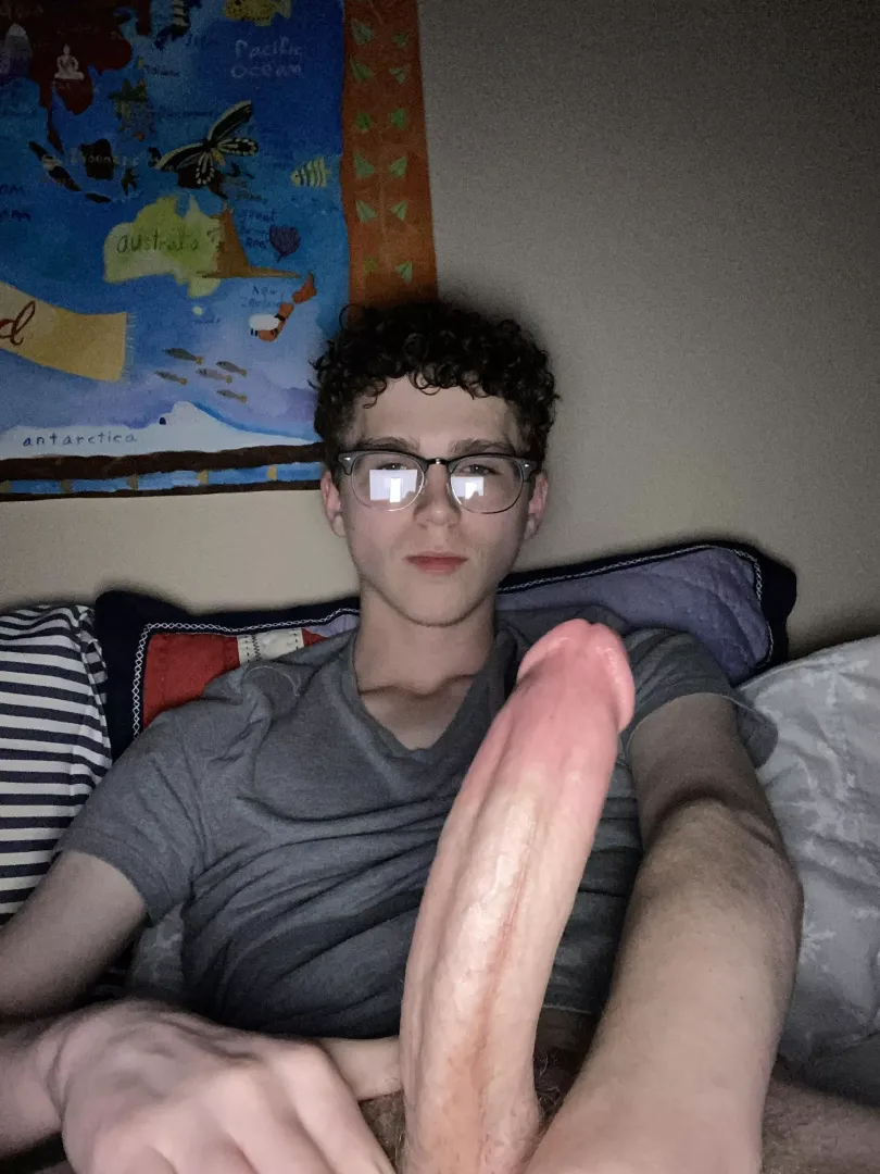 Just another 6’3 hung dude