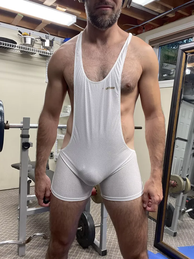 Just another average bro who like to wrestle. I’d love to show you some holds if you are up for it.