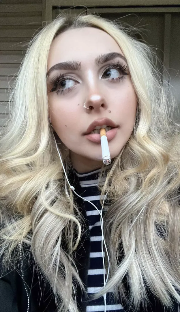 just another day enjoying my red 100’s 🤍