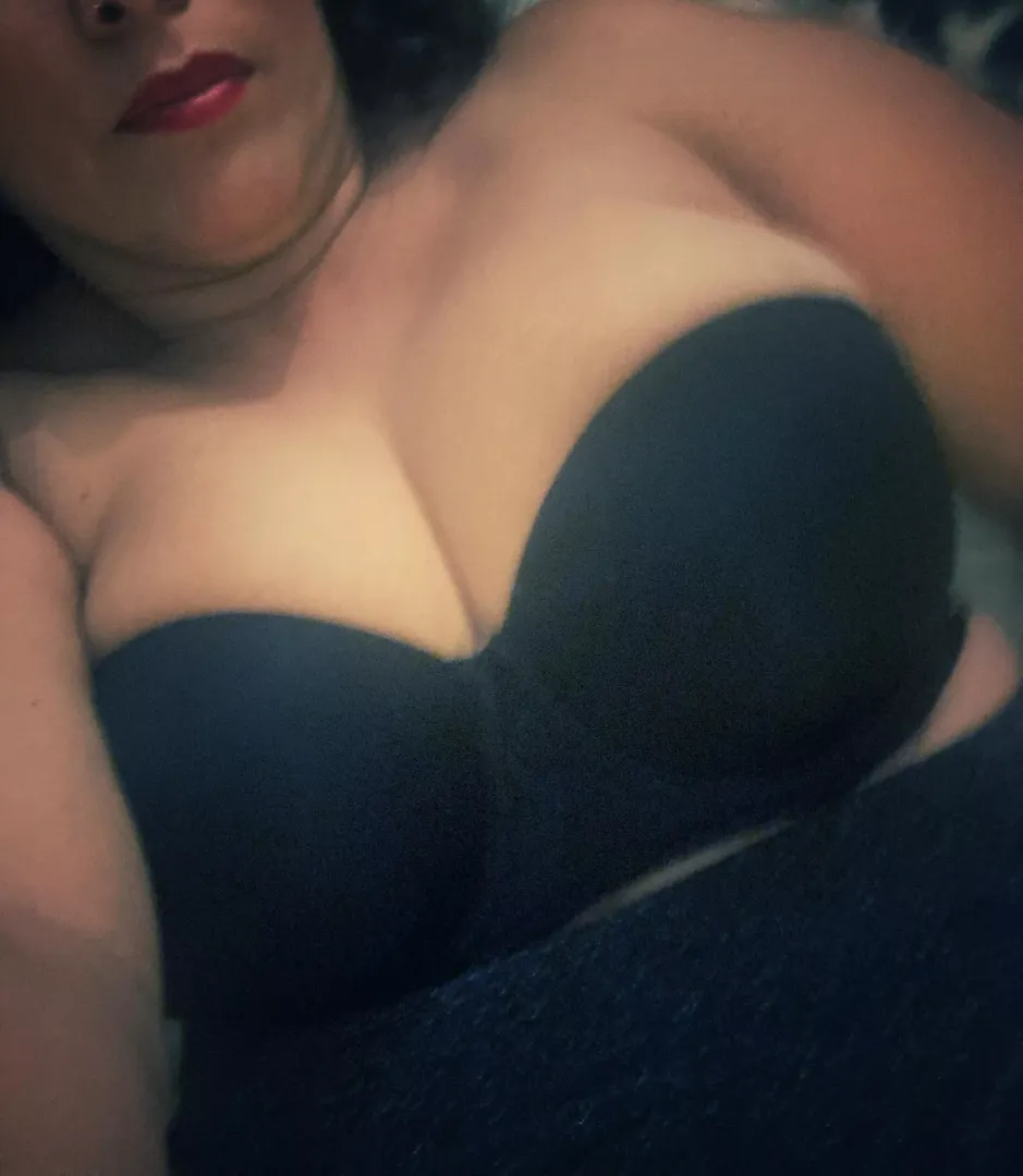 Just because I enjoy your gaze. Red lips, round hips…what else do you see?