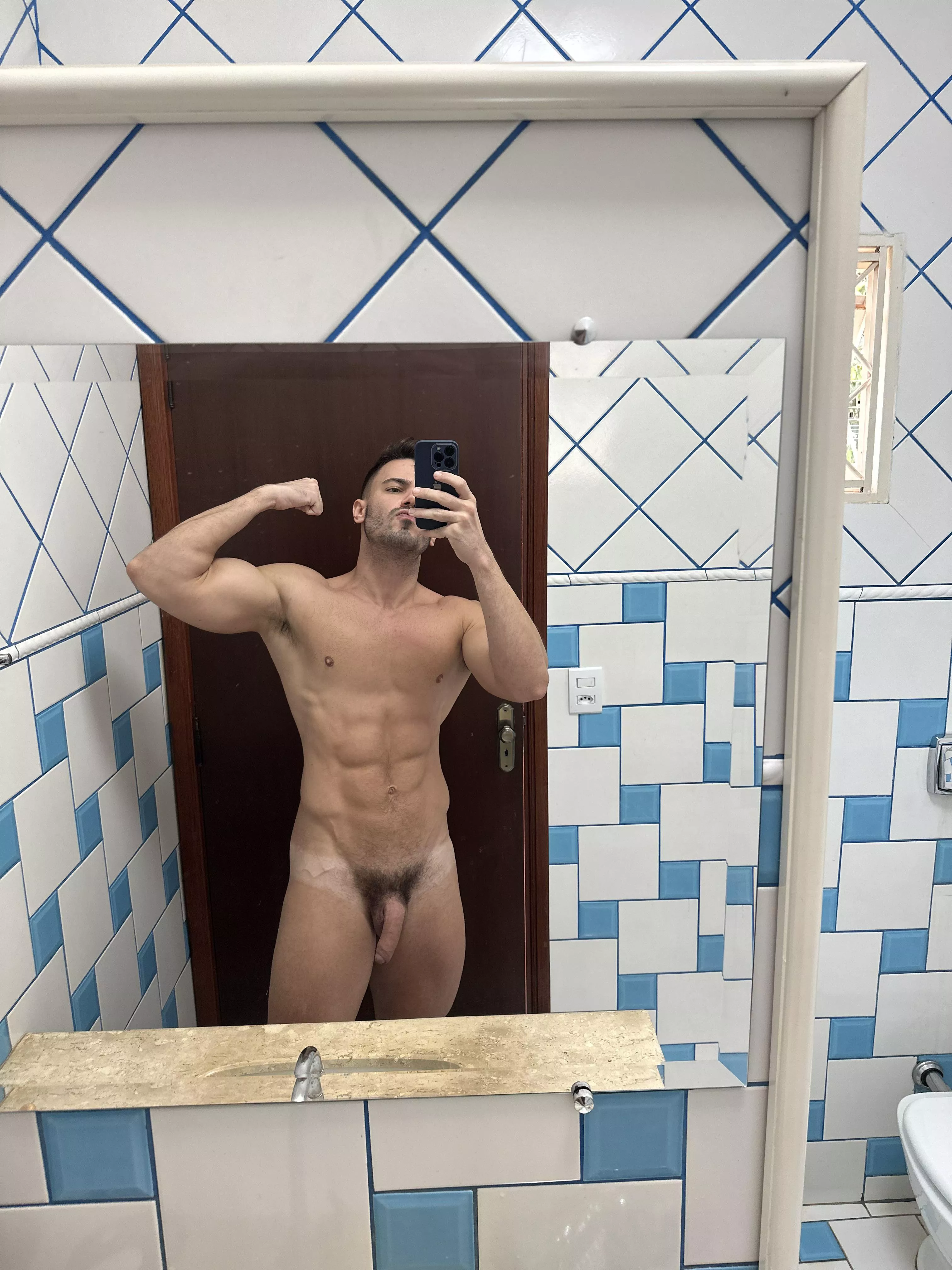 Just came from gym. Anyone to help me in bath?