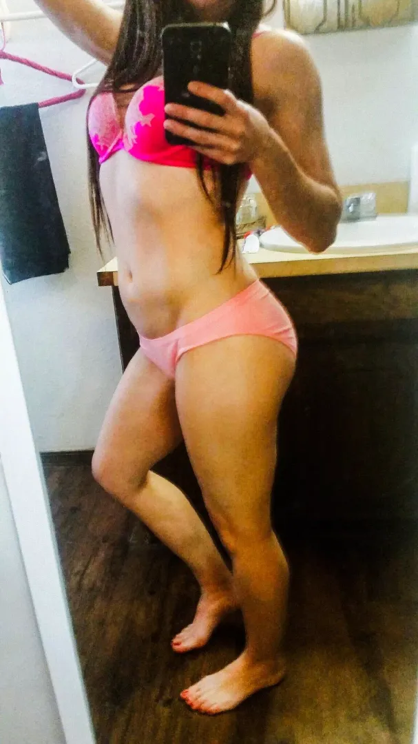 Just getting ready in my pink colors lol (f)