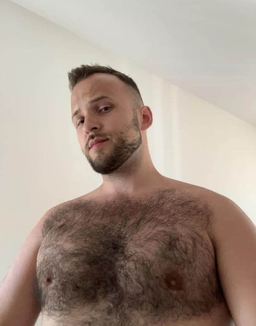 Just got a haircut, feel hot 🤪