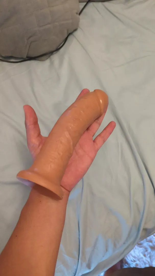 Just got this huge thing... Anyone wanna give me live instructions? 😏