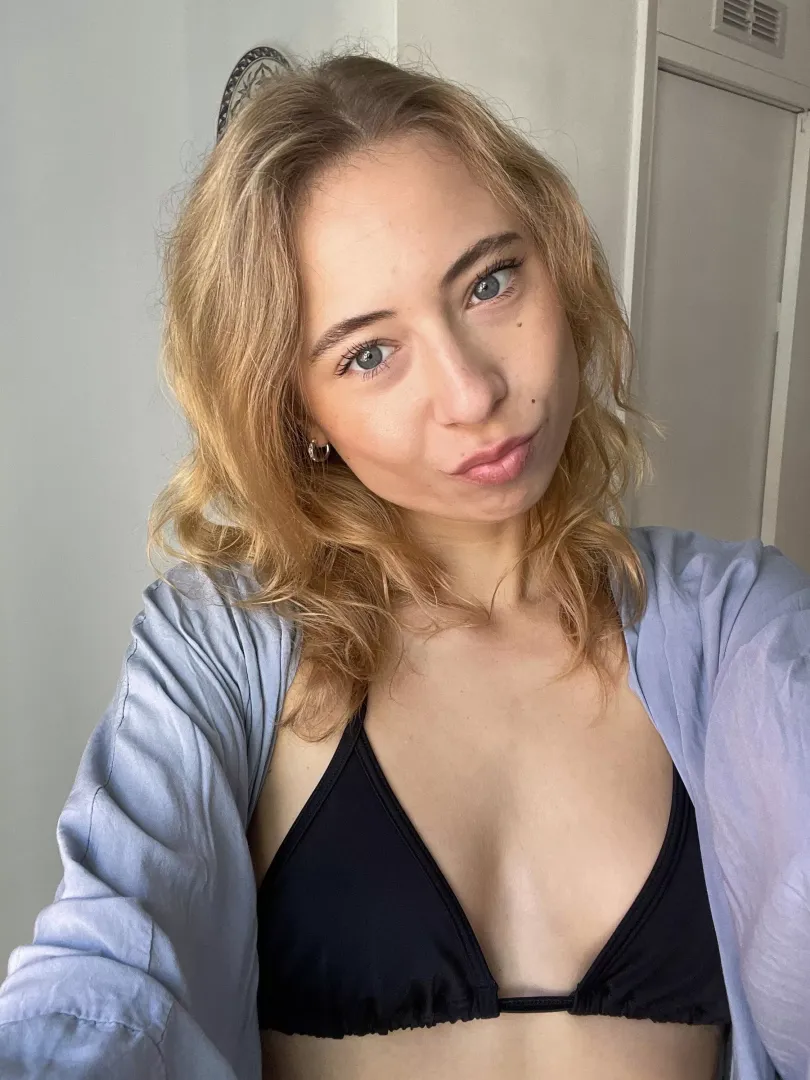 just hit 18 and wondering if my bikini is too skimpy or just right? 