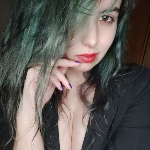 Just living life and loving every minute of it. 🌟 [20F]