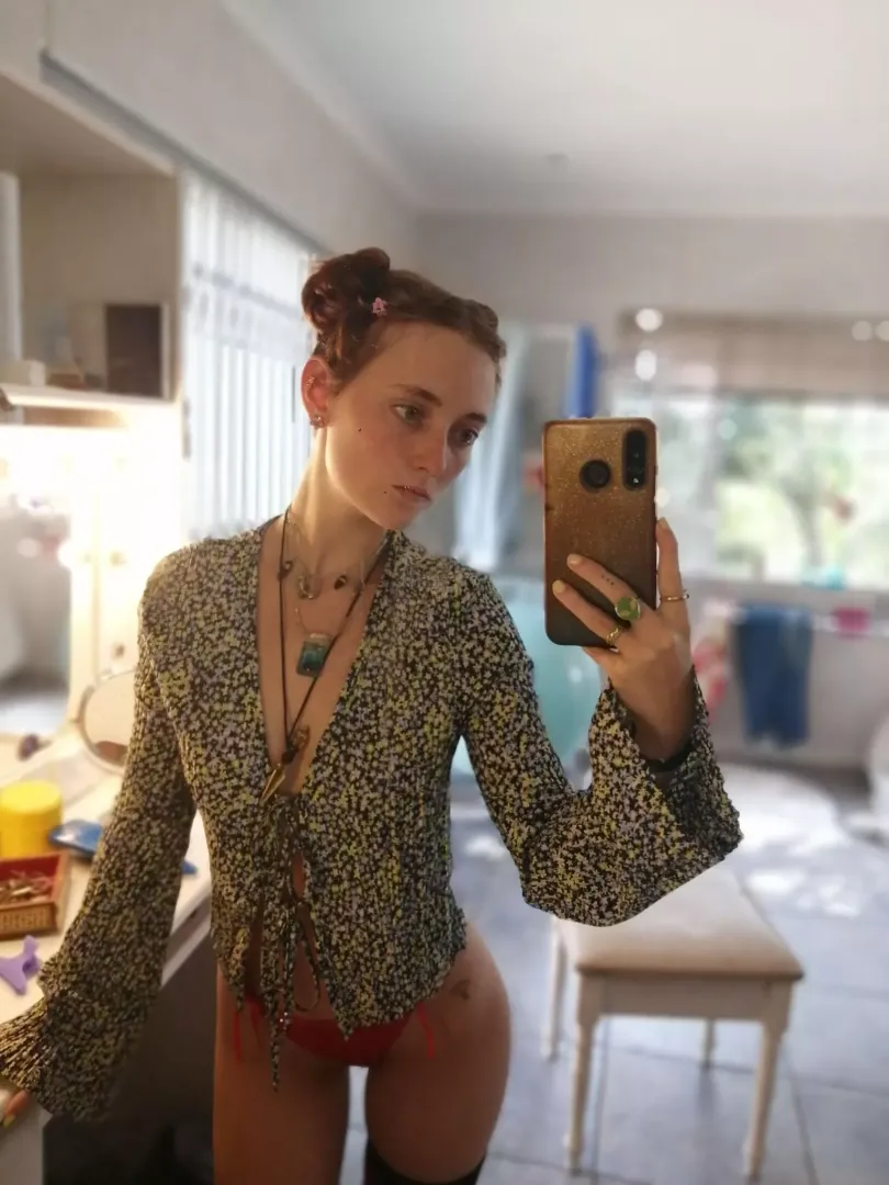 Just me, my mirror, and a whole lot of fabulousness. F18