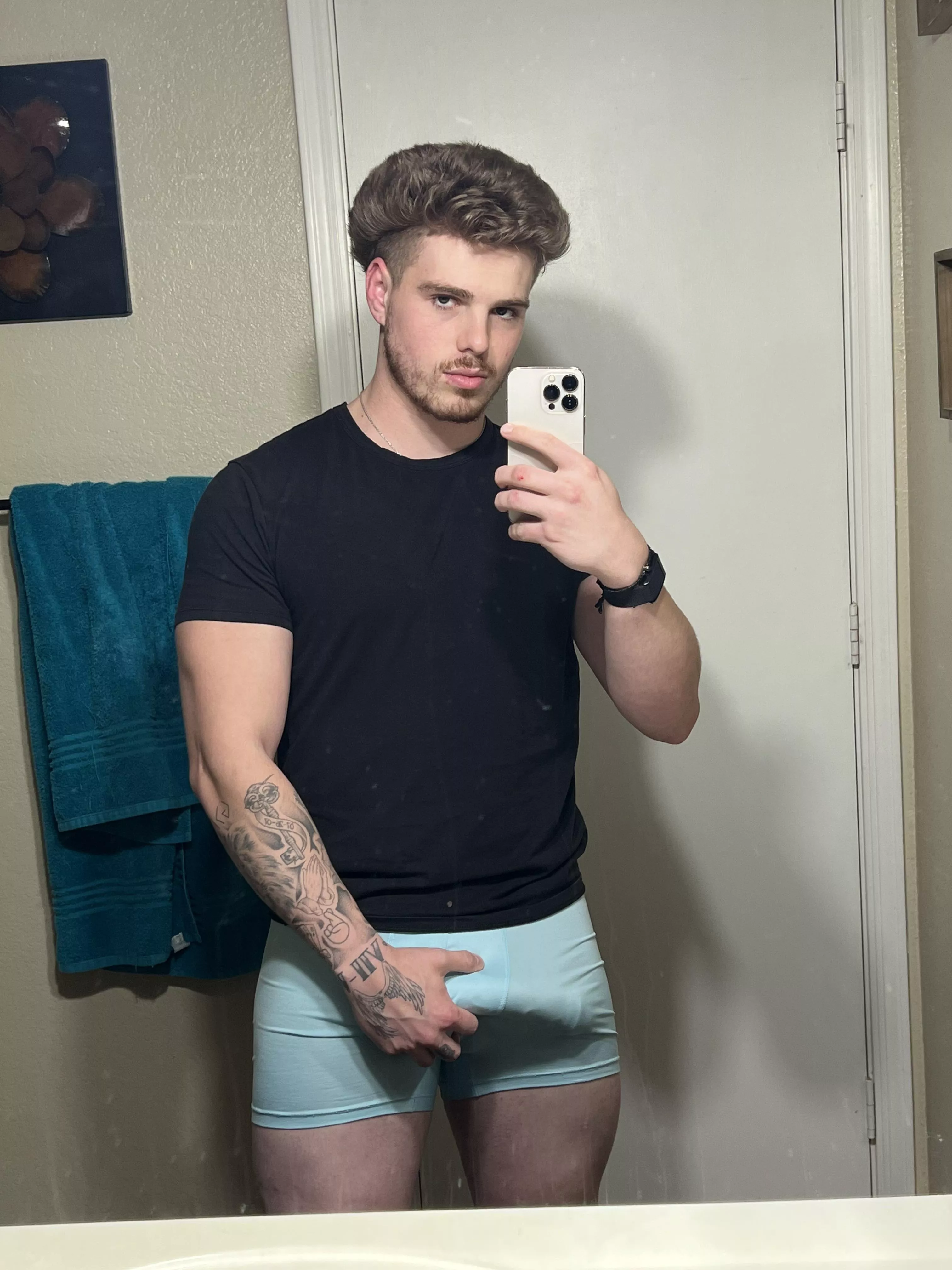 Just stopping by to say hi;)