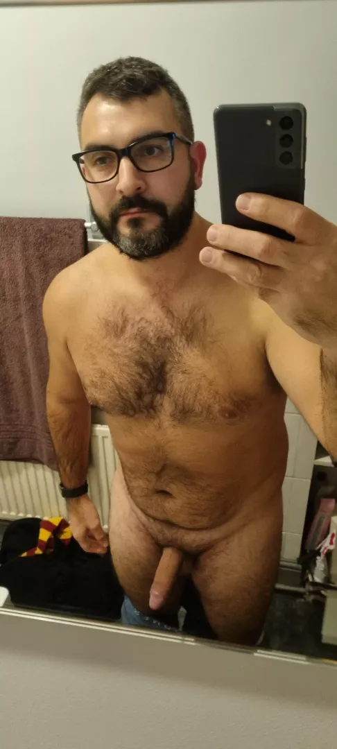 Just taking a pic [31]
