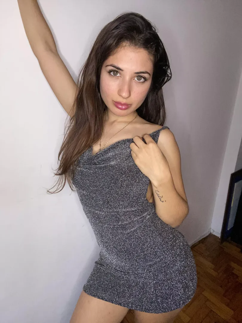 Just turned 18 and love my new birthday dress🥰