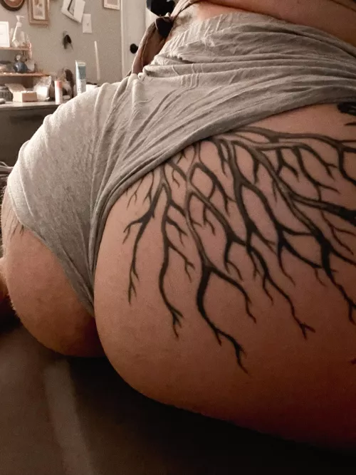 just wanna shake my ass in ur face before u cum in me