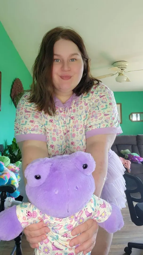 Just wanted to share my froggie with you!