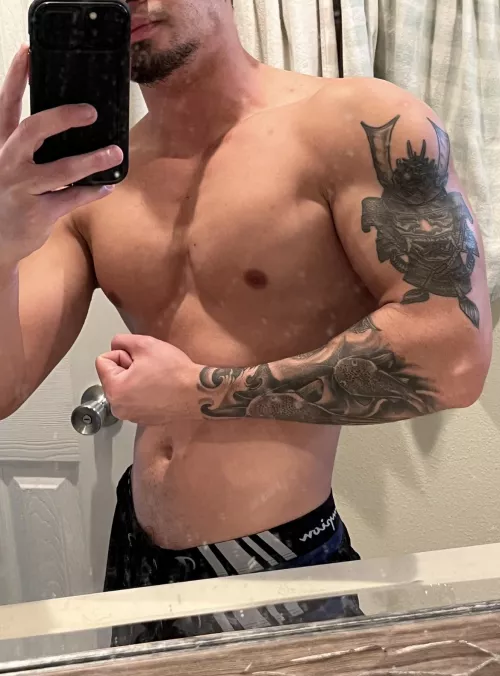 Just woke up with my forearms feeling pretty good ☺️