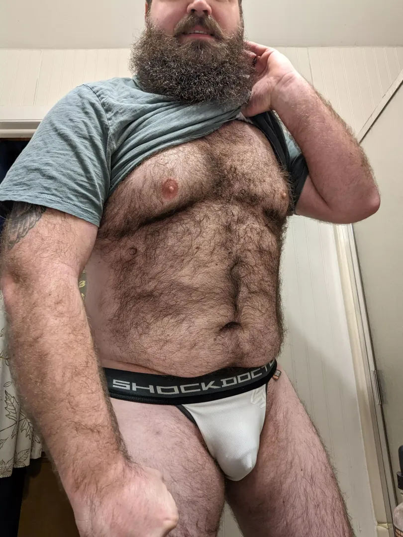 Just your friendly neighborhood sasquatch showing off in the bathroom! 😁😁