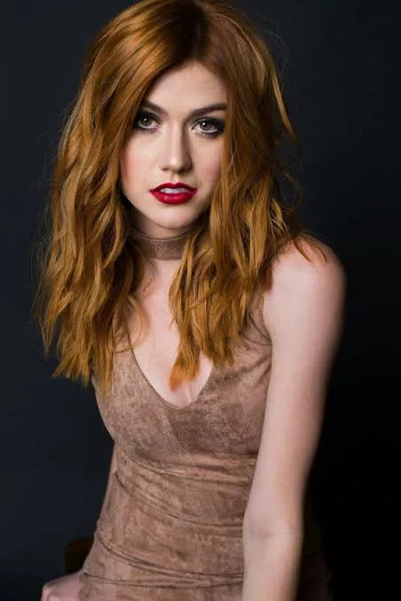 Katherine McNamara is making me forget I'm straight