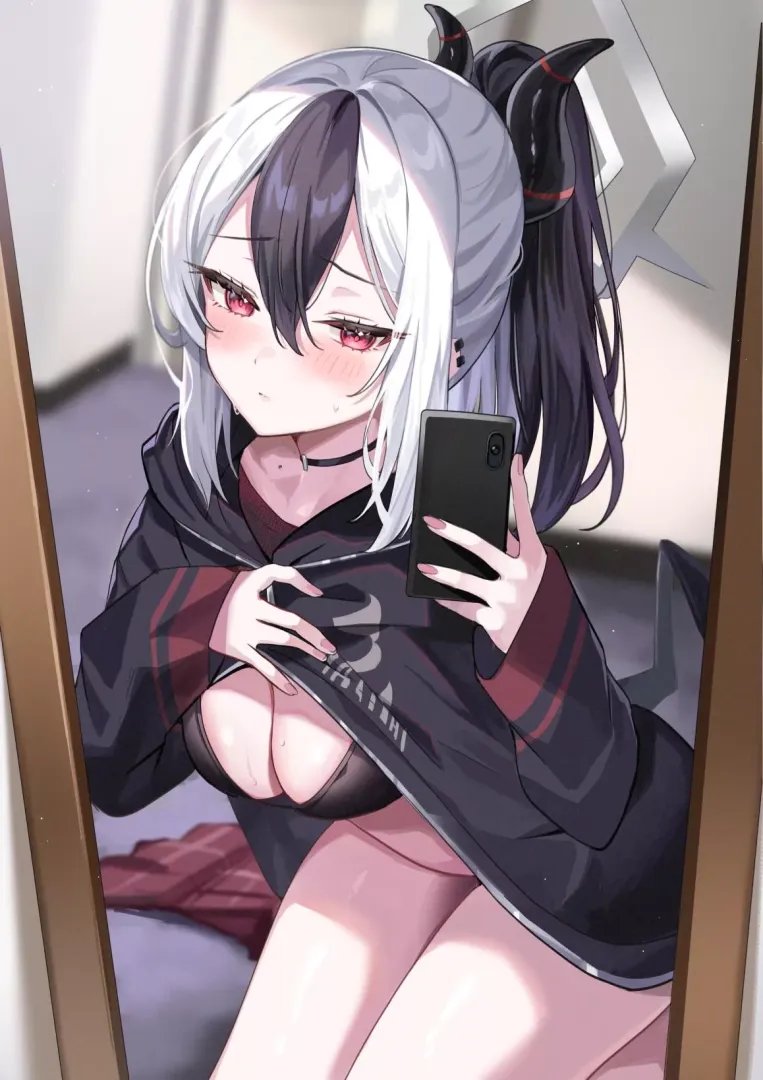 Kayoko lewd selfie