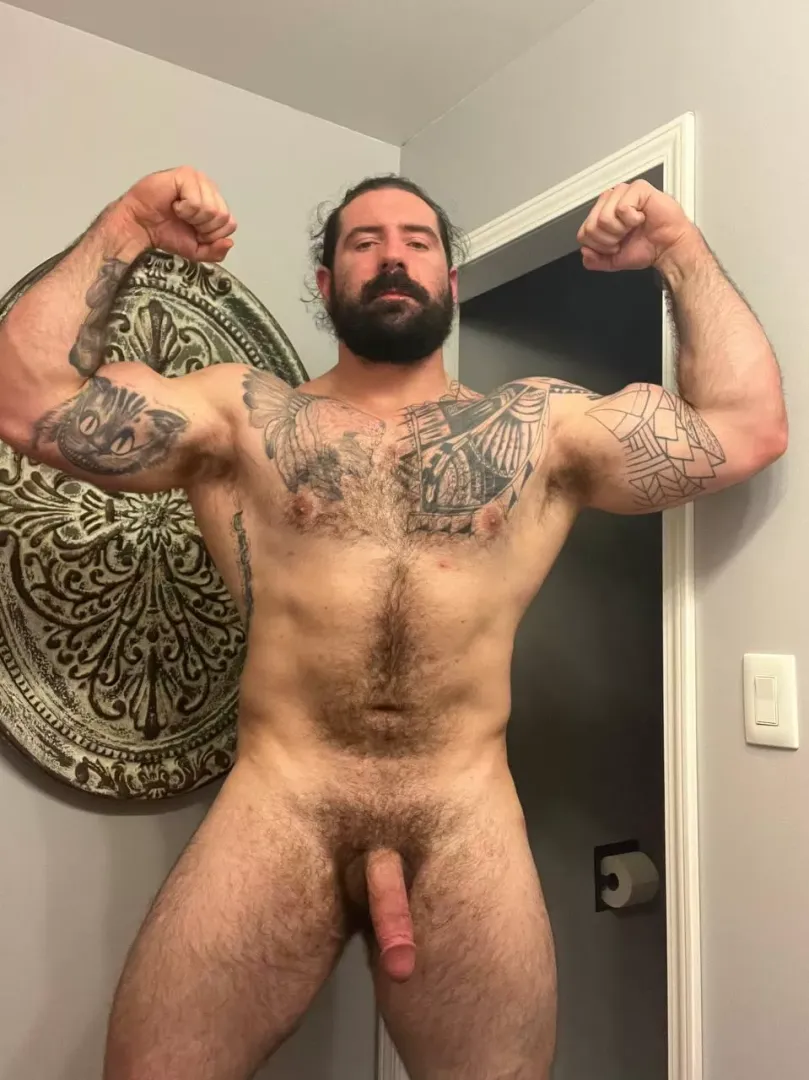 Keep the bush or shave? 🪒