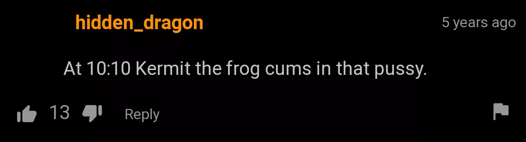 Kermit The Frog getting some action! 🐸🐸