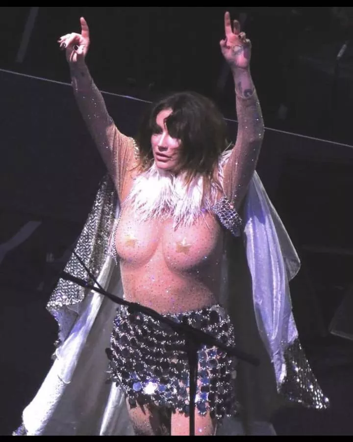 Kesha Rose 😮