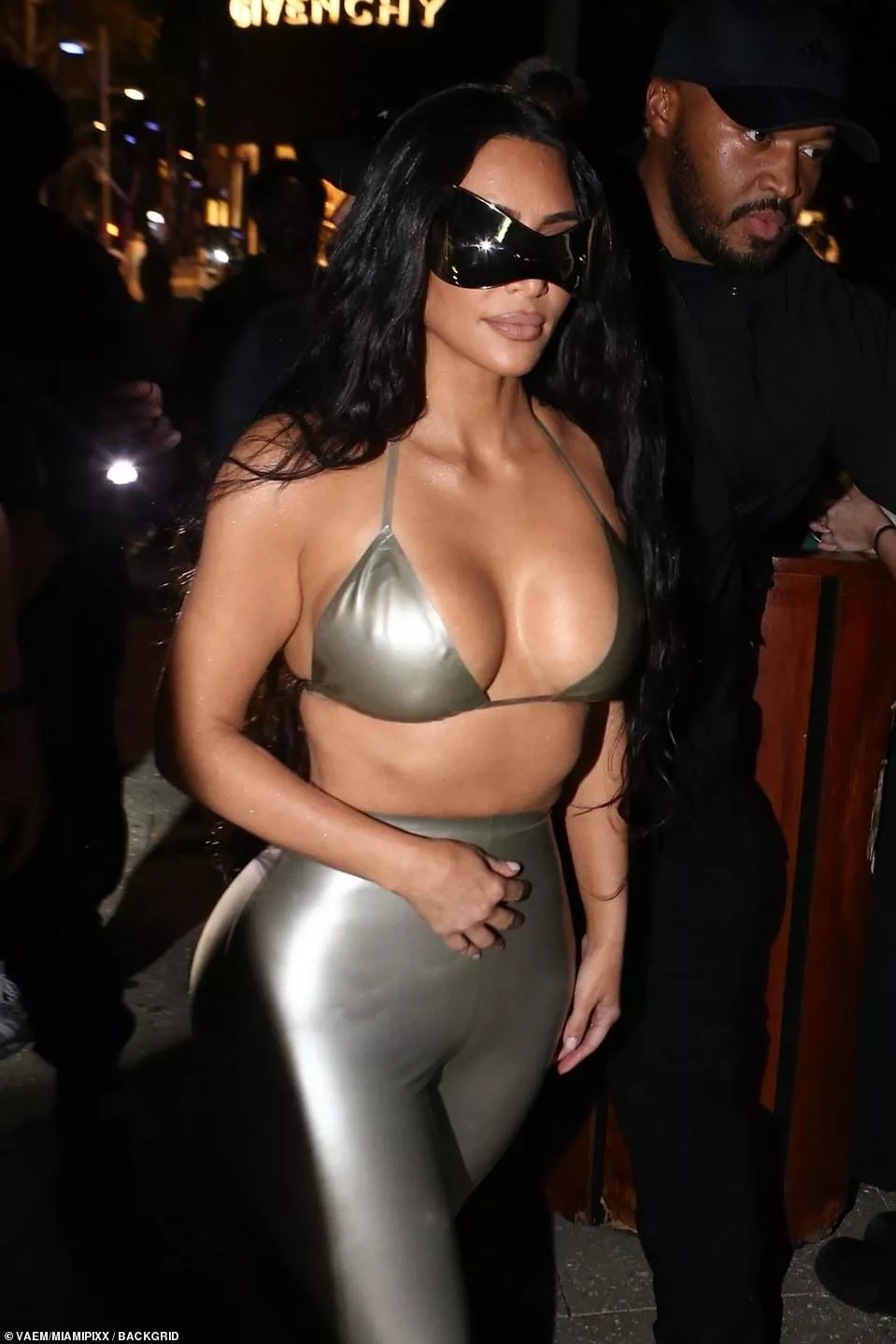 Kim Mommy needs her nipples sucked