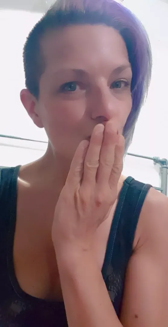Kiss from Sarah