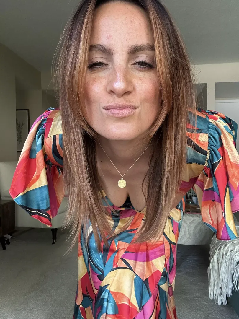 Kiss on me. [F]